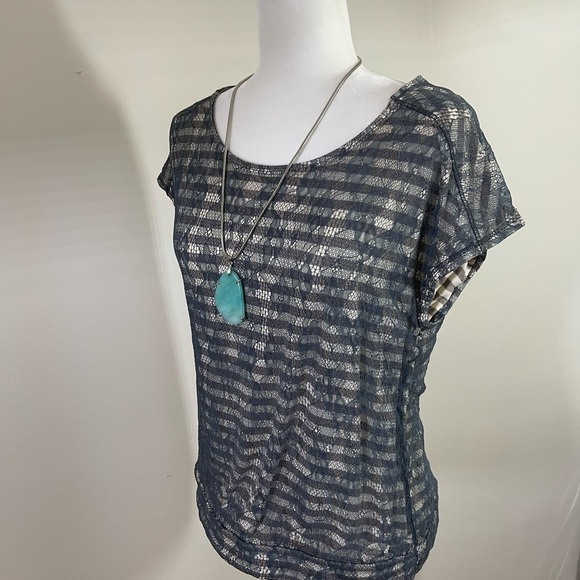 Pleione sz lg top under layer with a lace overlay - Picture 7 of 11